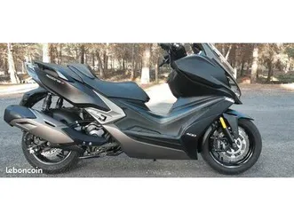 vend scooter kymco 400 i