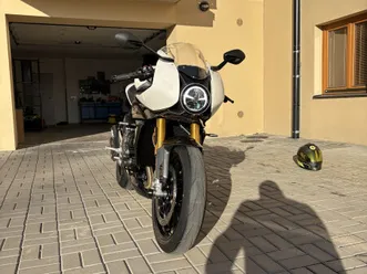 triumph speed triple rr