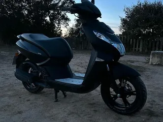 scooter peugeot kisbee 50 cm3 black édition