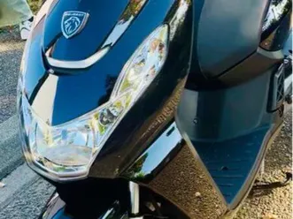 scooter peugeot kisbee 50 activeu001b – état neuf – 1 480 km – garantie 09/2026