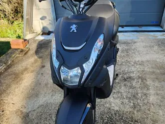 scooter peugeot streetzone