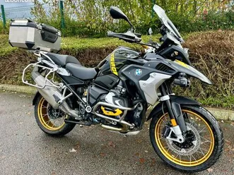 bmw r1250gs pro 40 years akra avec + de 3000e d’accessoires