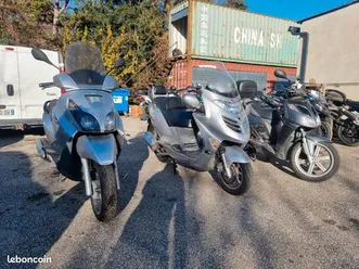 lot 3 scooters aprilia piaggio kymco