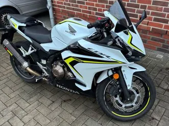 honda cbr 500 mit wenig km und akrapovic slip-on