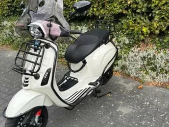 vespa piaggio sprint e5 snorscooter echt als nieuw! — scooters | vespa — marktplaats