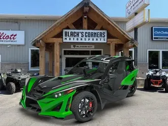 2026 slingshot slingshot grand touring standard viper black gree
