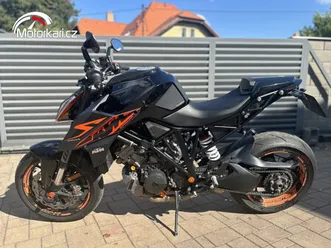 ktm 1290 super duke r