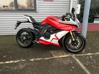 mash k 750 2025 730 cm3 | moto sportive | 257 km | rouge | 35760 montgermont