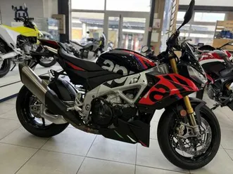aprilia tuono 1100 v4 factory 2024 1100 cm3 | moto roadster | 3 704 km | noir | 33500 libourne