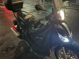 medlay abs 125 à vendre très propre rien à prévoir contacter moi en priver pour plus d’info