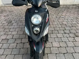 ② scooter sym crox klasse a