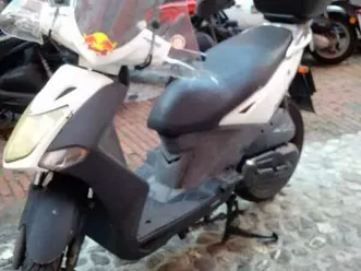 kymco agility 125 bauletto parabrezza gomme nuove bianco