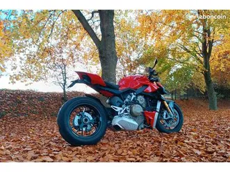 ducati streetfighter v4s