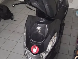 scooter peugeot kisbee