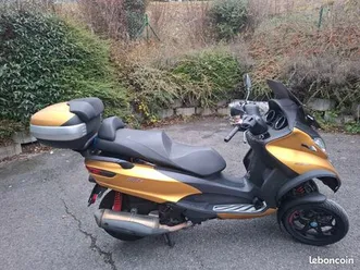 piaggio mp3 500 advenced