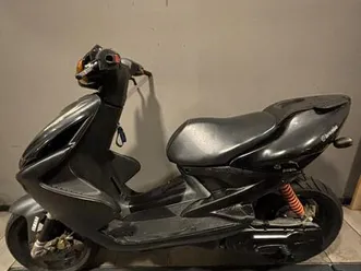 mbk nitro 50 roller yamaha aerox