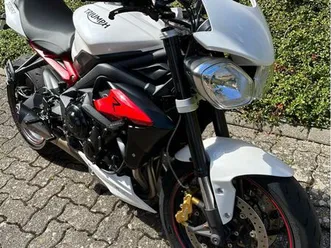 triumph street triple 675r