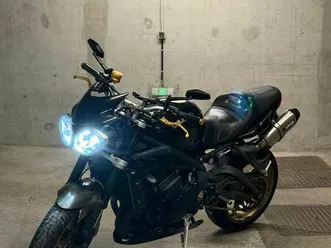 street triple r
