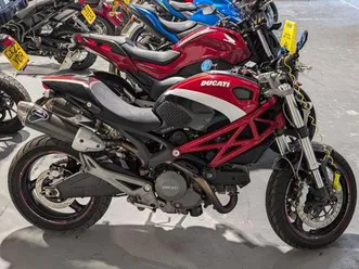 ducati monster 696 696+. low miles. belts service. termis plus extras. lovely bike belts service done 696 cc