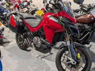 ducati multistrada v2s 8k miles. panniers. fsh. lovely bike. new tyres. serviced 937 cc