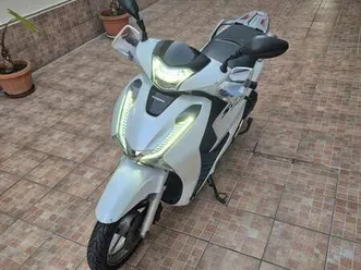 honda sh 125i bianco