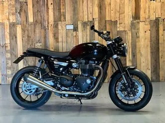 triumph speed twin 1200 stealth edition! lots of extras! 2024