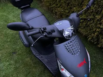 piaggio zip 50 roller mit topcase - sehr guter zustand