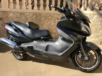 suzuki burgmann roller 650 ccm