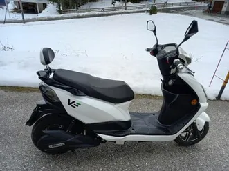 cooler e-roller fast neu mit wenig km