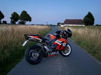 honda cbr 1000rr repsol mit carbon-verkleidung