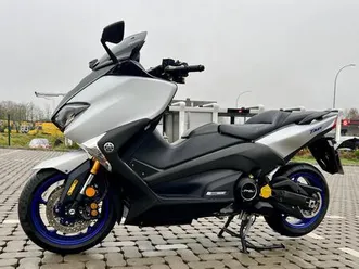 yamaha t-max