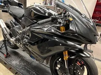 yamaha r6 rennmaschine mit viel zubehör - ready to race