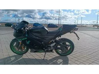 kawasaki - ninja zx6r 636