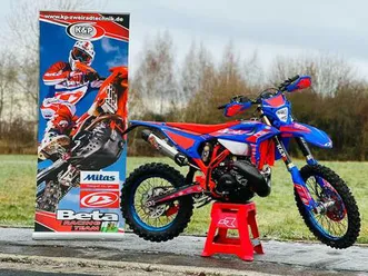 k&p-edition: beta rr 250/300 2takt race my 2026 blaue felgen