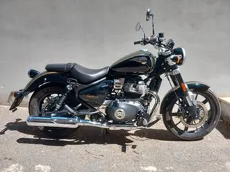 royal enfield super meteor 650 interstellar green