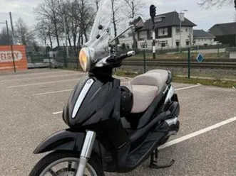 piaggio beverly 500 met akrapovic uitlaat en alarm — scooters | piaggio — marktplaats