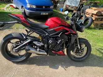 triumph street triple rs