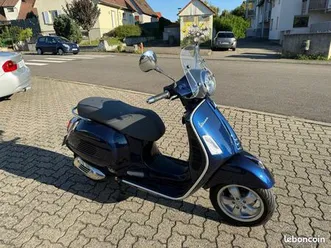 vespa 300 gts