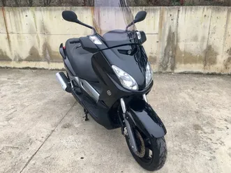 yamaha x-max 250i →