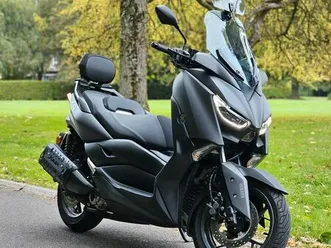 yamaha xmax (300 cc)