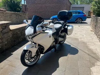 ② honda vfr1200