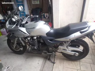 kawasaki zr7s grise 48500kms
