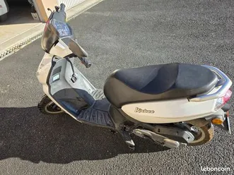 scooter peugeot kisbee