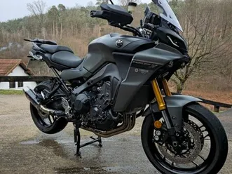 moto yamaha tracer 9 gt