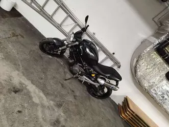 ducati monster 696 schwarz