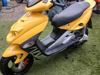 malaguti firefox f15 50cc 2t watergekoeld 3000km — scooters | yamaha — marktplaats