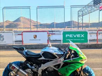 rsv4 rr / rf akrapovic, ãhlins, ringerã¤t euro4