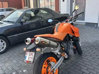 ② ktm superduke 990 naked