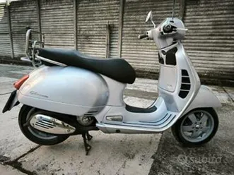 vespa gts 250 del 2005 con 41.000 km