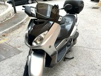 yamaha - xmax 250